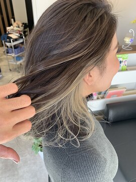 匠 美容室 インナーカラー　ミルクティーベージュ