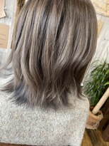 ミュー(m)&nbsp;インナーカラー　ハイライト