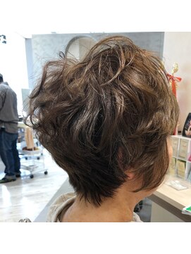 ジュール ドゥJour doux jour スタイリスト今嶋　ツヤ髪ショート