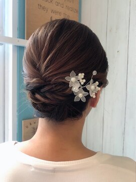 ルナクレセント (Luna crescent) シンプルアップスタイル