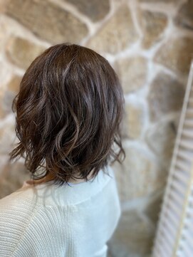 ヘアリゾート バルボア アイランド(hair resort Balboa Island) 30代40代外ハネボブ耳だしショートマニッシュショート
