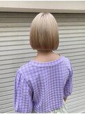 ベージュブロンド×ボブ