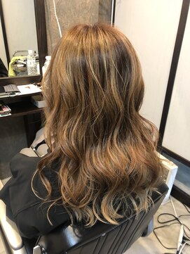 モンレーヴ(monreve) 明るめハイライト