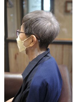 リビング(LIVING) 白髪染め白髪ぼかしハイライト大人ショートボブ30代40代50代60代