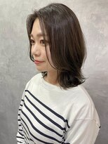 ステラ(stella)&nbsp;外ハネミディアム（オリーブグレージュ）