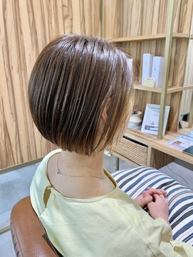 アーリア(aria) えり足スッキリパッツンボブ