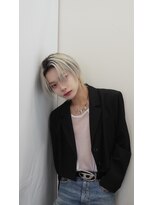 スウェル(SWELL)&nbsp;ナチュラル　ハイトーン　センターパート　ウルフ