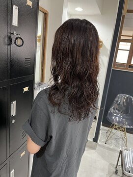 ウタシロイロ(uta shiroiro) レイヤーパーマ