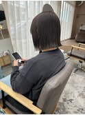 グレージュ　外はねボブ　ぱつボブ