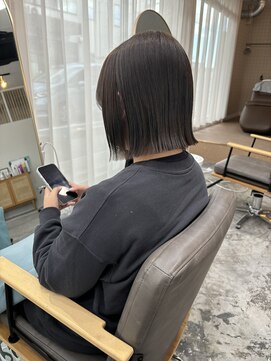 ユニカ 宇都宮(yunica) グレージュ　外はねボブ　ぱつボブ