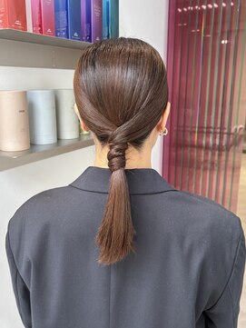 ソト 銀座(soto.) ミディアムヘア/暗めカラー/デザインカラー/ヘアセット/銀座