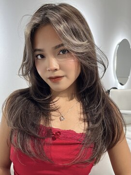 ヨロ 渋谷(YOLO) 韓国ヘアーハッシュカットレイヤーカットハイライトカラー