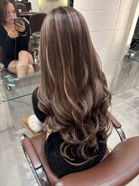 ヘアーメイクチック(HAIR MAKE CHiC) ピンクベージュ ハイライト デザインカラー