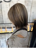デザインハイライト×コントラストハイライト×ベージュカラー