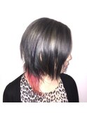 [prankster]襟足ピンク×シルバーの前下がりレイヤースタイル