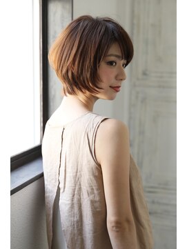 エフ ヘアーアンドリラクゼーション(F. hair & relaxation) 【F.】美シルエットショート