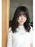 大人可愛いセミロングスタイル