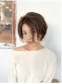 柔らか抜け感　女性の魅力アップのショートボブ