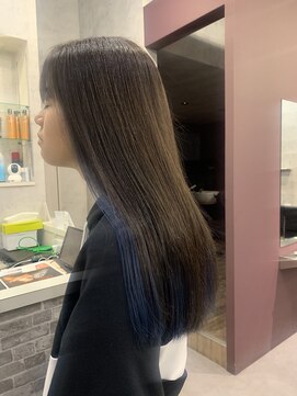 モダンメイド 四条烏丸(modern made) 前髪あり耳掛け丸みくびれショートボブ20代30代40代50代60代