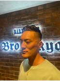 ミドルスキンフェード 前上げ右流し