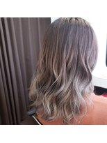 ログ(L.O.G)&nbsp;カット+グラデーションカラー+トリートメント