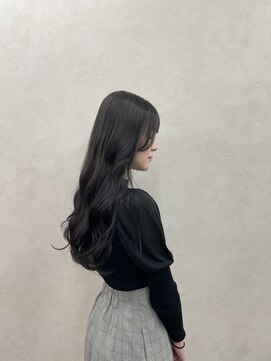 クム 横浜(qumu) 【qumu】ブルーブラック×レイヤーカット