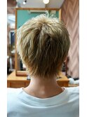 スパイキーショート×ベージュカラー