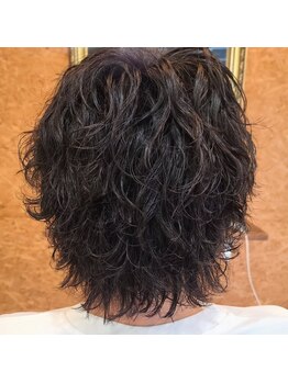 ハグ(Hug)の写真/髪質やライフスタイルに合わせたパーマが得意です!全体の雰囲気に合わせたパーマスタイル!