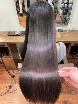 キュア 表参道(CURE) ・表参道駅・縮毛矯正・髪質改善・トリートメント・美髪矯正