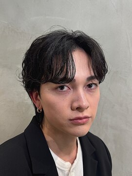 エムクール(M,cooL) センターパート/ニュアンスパーマ/ルーズショート