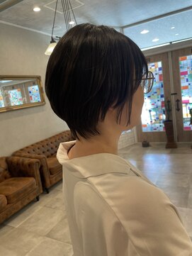 リノ カルバリ(Lino Calbari) 耳かけレイヤーショート