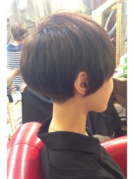 カライング(ing) 大人可愛い20代30代40代黒髪前下がりショートボブ丸みショート◎