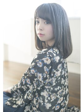 ソワリー 栄(THOiRY) 小顔カットが得意なスタイリストby坂元