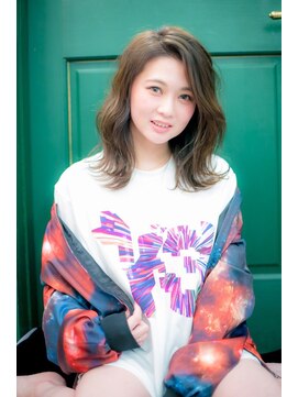 カムシーサード(Comese' third) 【Come Se' III】☆透け感ラフウェーブ×ミディアム☆