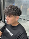 スパイラルパーマ刈り上げマッシュフェード