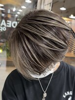 レディアル 大宮(REDEAL ope.) 【白髪手術】グレーハイライト/白髪ぼかし/ハイライト