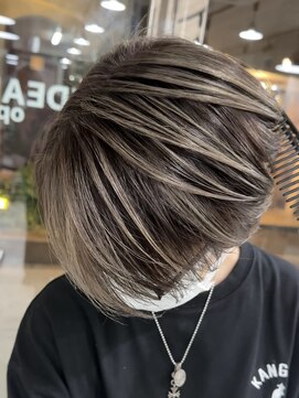 レディアル 大宮(REDEAL ope.) 【白髪手術】グレーハイライト/白髪ぼかし/ハイライト