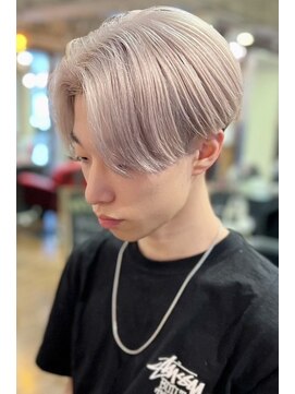 アクティフ(actif) ホワイトベージュ センターパートマッシュ