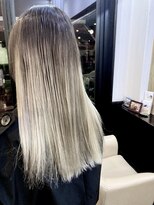 シャンプーボーイアネックス(SHAMPOO BOY Annex)&nbsp;チャコールアッシュ×ホワイトベージュ