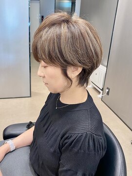 ハルキ ミナト ジャパン オオサカ(HARUKI MINATO japan OSAKA) 30代40代50代小顔似合わせカットくびレイヤーエモージュ大人可愛