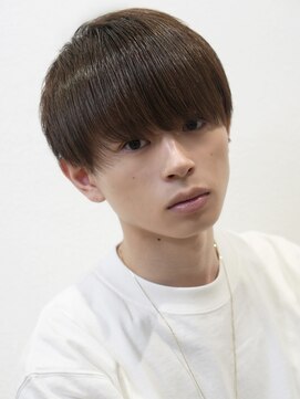 オーシャントーキョーオーバー(OCEAN TOKYO OVER) 韓国ヘアカルマパーマコンマバングセンターパート黒髪ウルフ