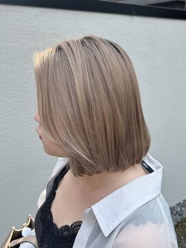ユイト(uit) 《 大人っぽボブ 》