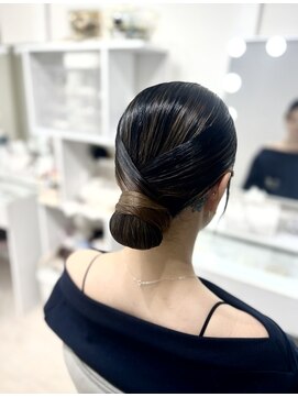 ルノンルージュ(Renon Rouge) タイトシニヨン