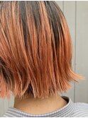 ショートボブ　ぱっつん　ラフ　ストリート　ブリーチ　オレンジ