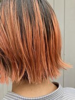 アタッカ(atacca)&nbsp;ショートボブ　ぱっつん　ラフ　ストリート　ブリーチ　オレンジ