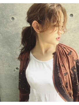 ピープル(people) [people] ポニーテールゆるアレンジ