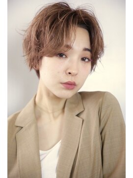 ネオリーブ チロル 横浜西口店(Neolive CiroL.) ハイトーンカラー★まろやかピンクベージュ