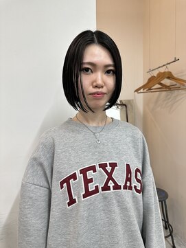 フィル(fil) 前下がりボブ