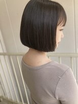 ロカ(roka)&nbsp;ぷつっと切りっぱなし　あごラインミニボブ　ワンレン　ボブ