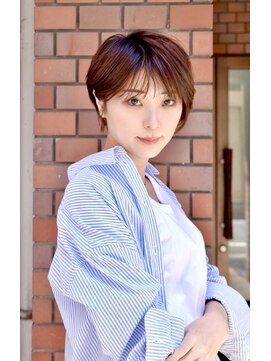 ウィローズ(WILLOW'S) 大人可愛いひし形ハンサムショートボブ前下がり